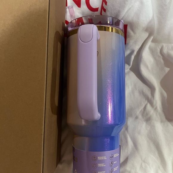 Stanley Wicked Glinda for Good  Quencher H2.0 Tumbler 40 oz - Picture 5 of 6